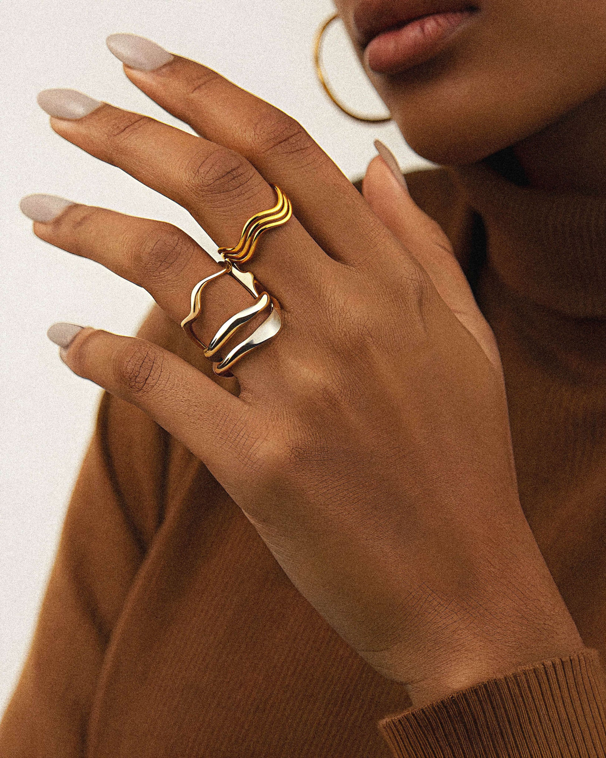 Seravyn Minimalist Gold Ring worn – tarnish-free by BILARRI