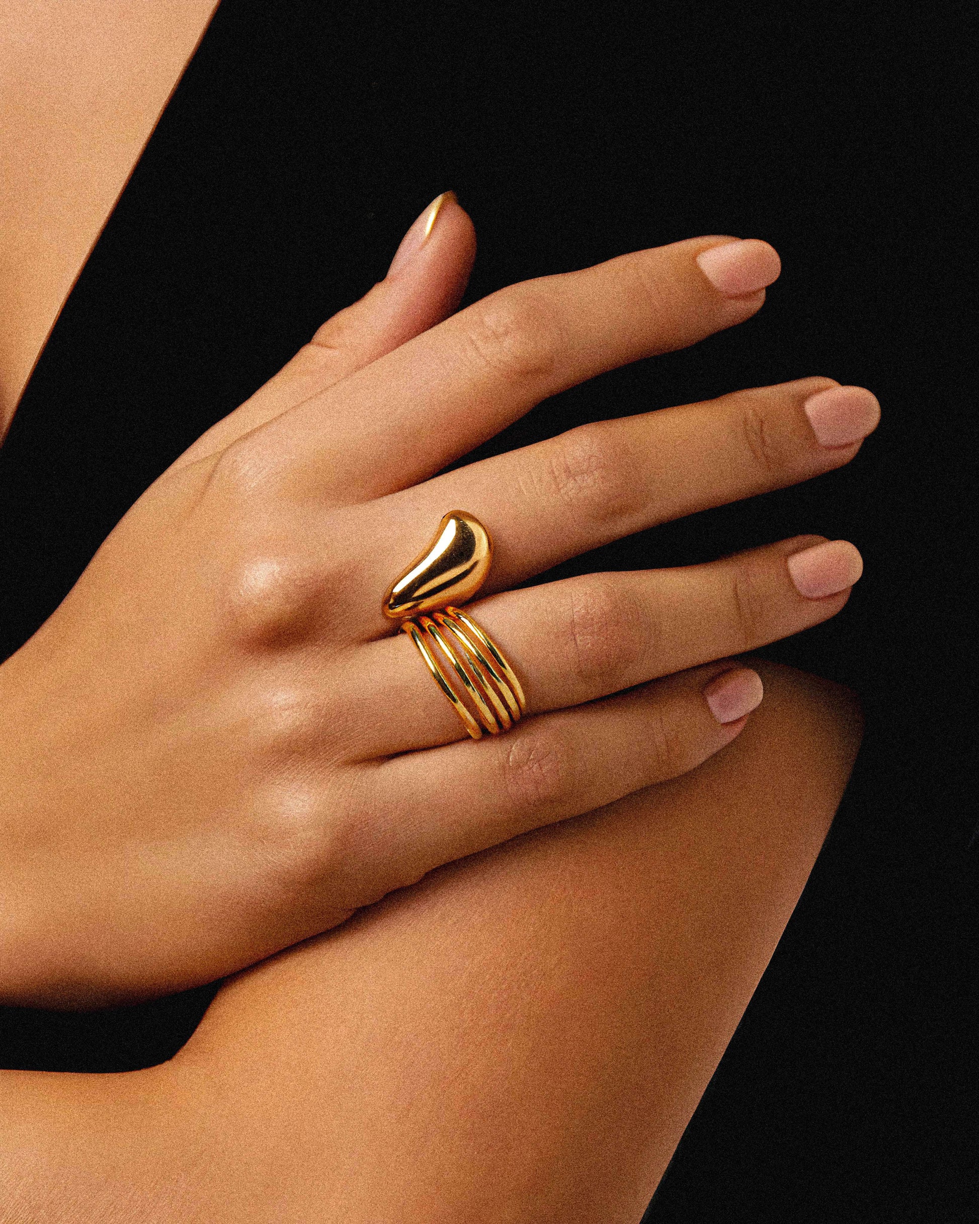 Gold Gift Ring Iliora jewellery – 18K plated stainless steel by BILARRI