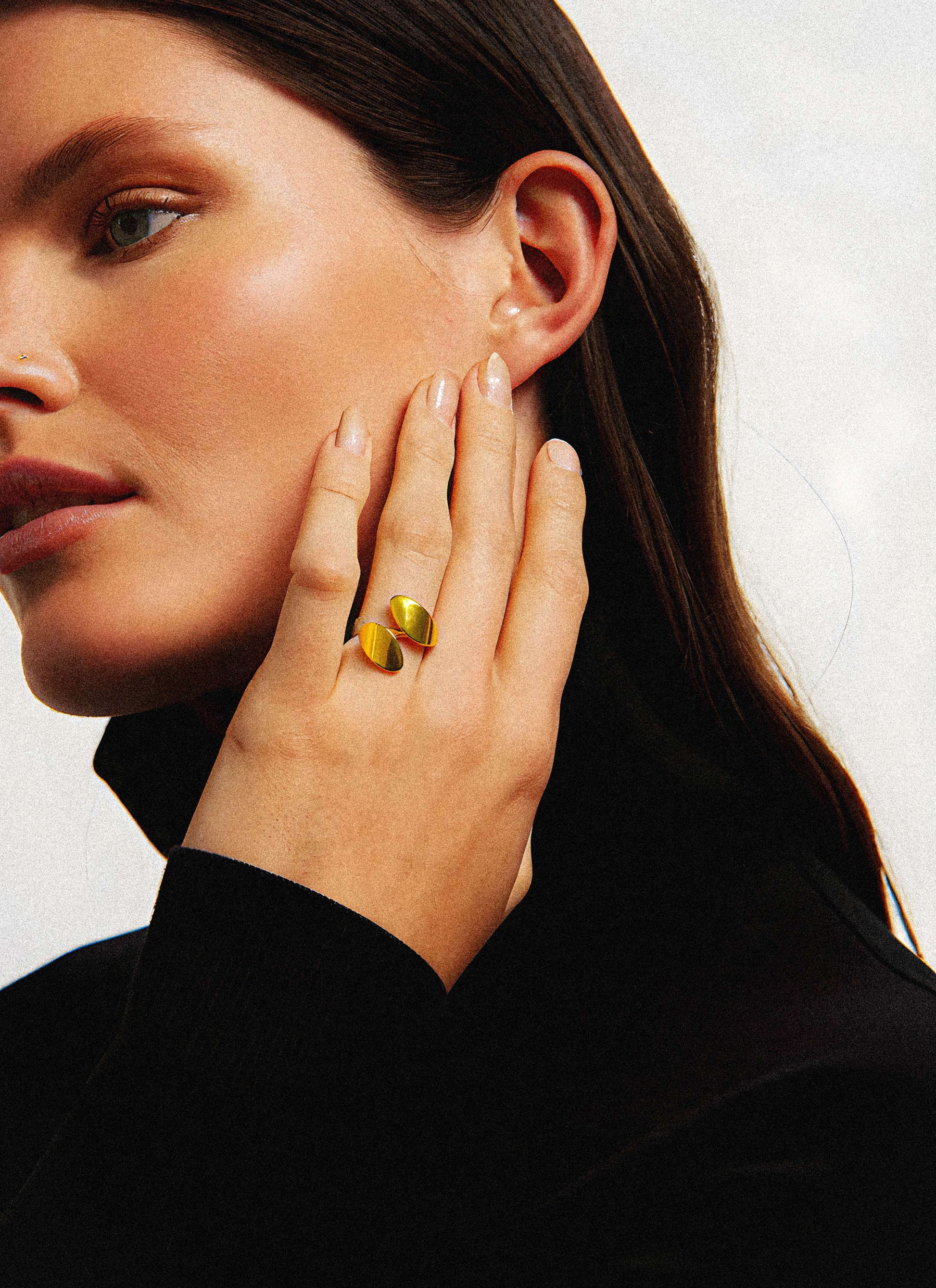 Sleek Mirra Gold Ring worn – tarnish-free stainless steel by BILARRI