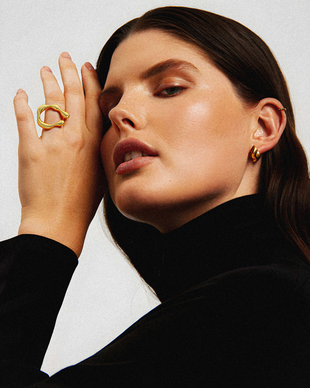 Geometric Gold Obsidian Ring worn – tarnish-free stainless steel by BILARRI