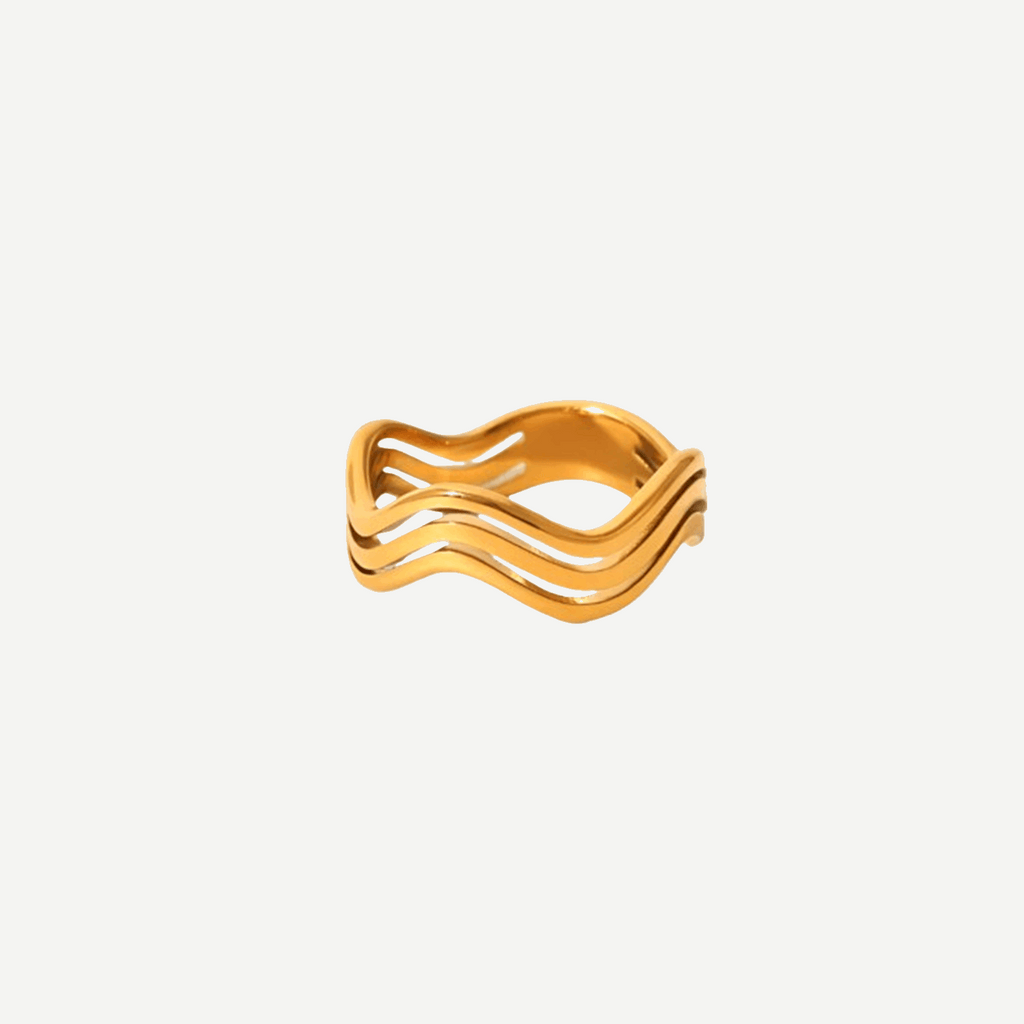 Minimalist Gold Band Ring Seravyn – 18K gold waterproof by BILARRI