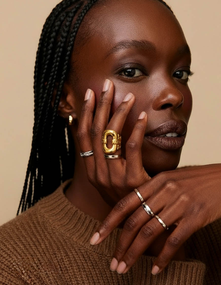 Dragon Ring worn on hand – 18K gold stainless steel by BILARRI