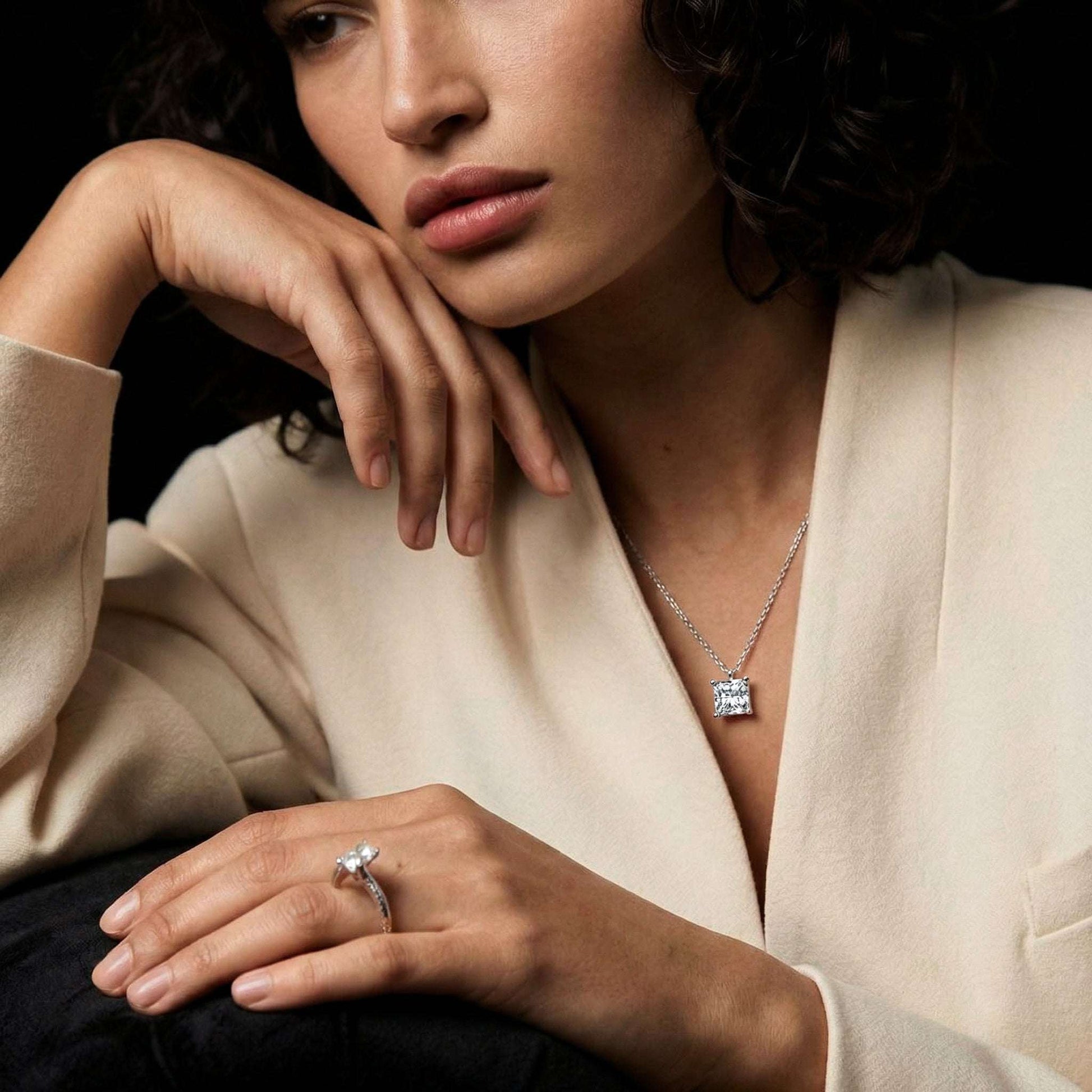 Facette Necklace