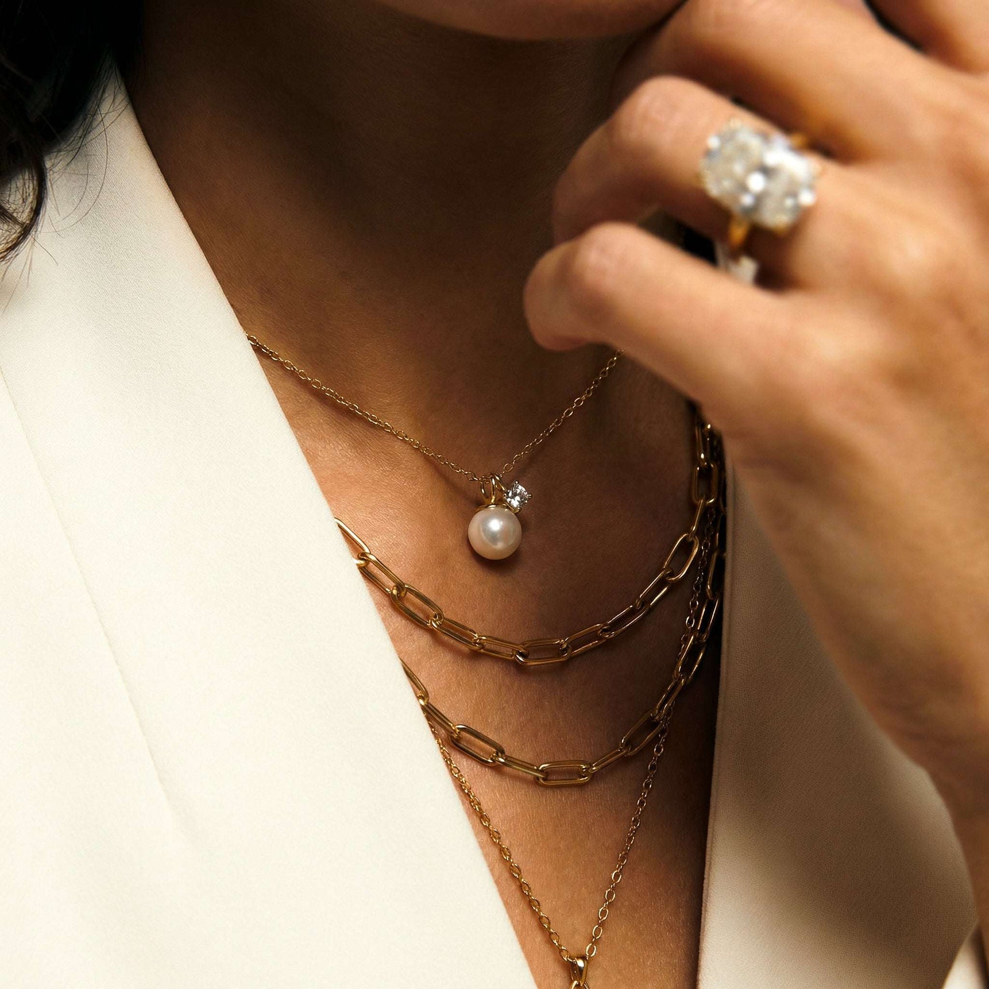 Gleam necklace
