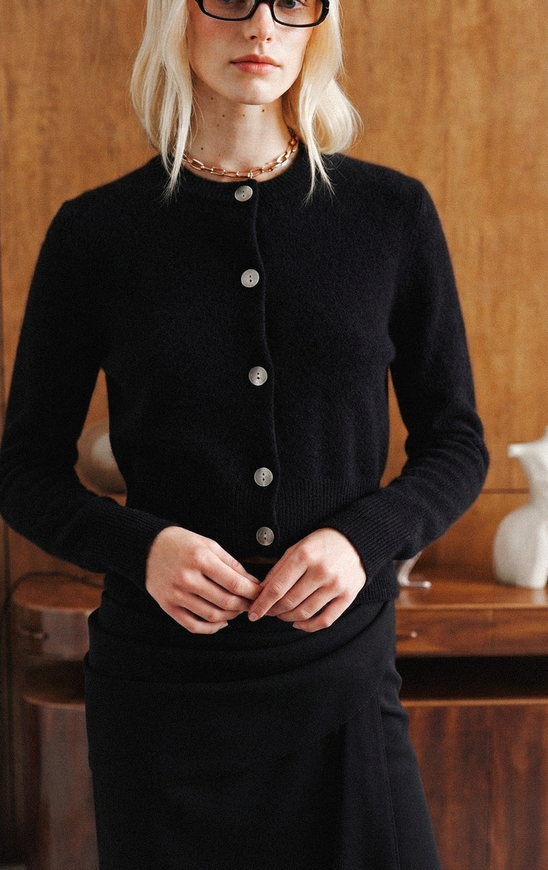 Half Cropped Cashmere black Cardigan
