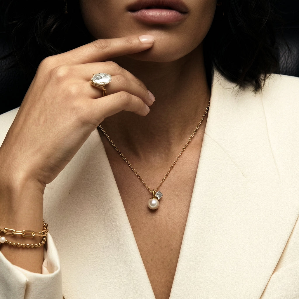 Gleam necklace